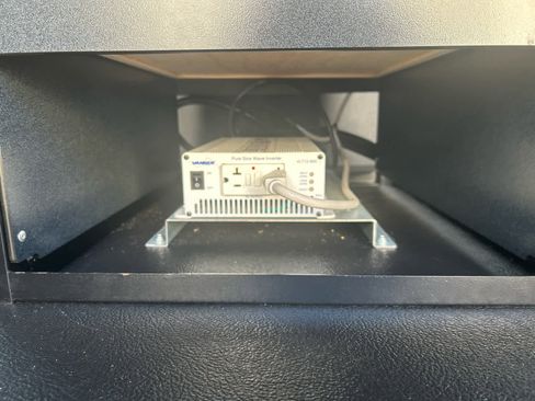 Used 2019 Ford Transit 150 XLT image 28