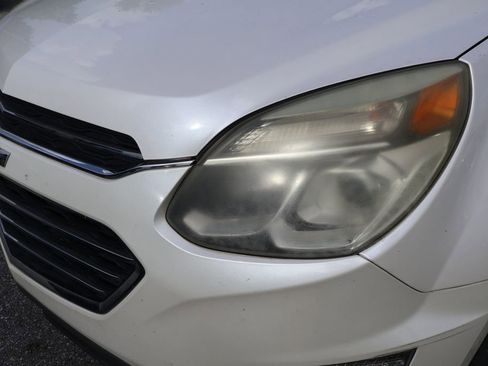 Used 2017 Chevrolet Equinox Premier w/ Enhanced Convenience Package FWD image 3
