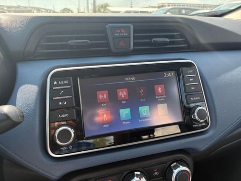 Used 2025 Nissan Versa SV w/ Trunk Package image 16