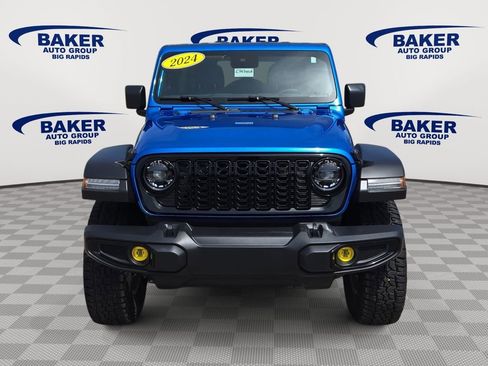 Used 2024 Jeep Wrangler Unlimited Sport AWD/4WD image 2