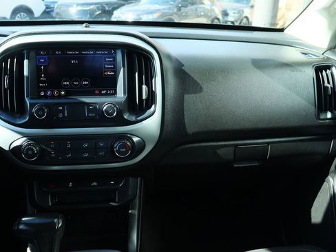 Used 2019 Chevrolet Colorado LT image 44