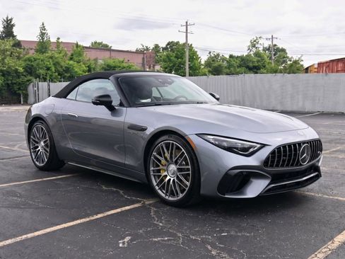 Used 2022 Mercedes-Benz SL 63 AMG 4MATIC w/ AMG Aerodynamic Package image 3