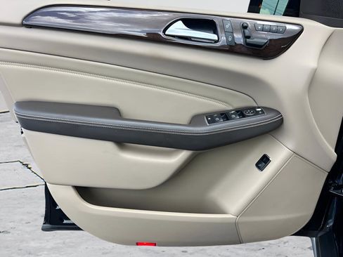 Used 2013 Mercedes-Benz ML 350 4MATIC image 35