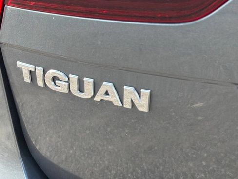 Used 2021 Volkswagen Tiguan S FWD image 15