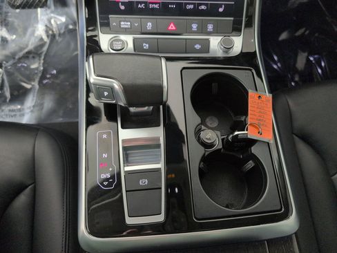 Used 2022 Audi Q7 3.0T Premium image 17