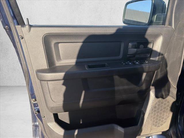 Used 2015 RAM 1500 Express AWD/4WD image 9