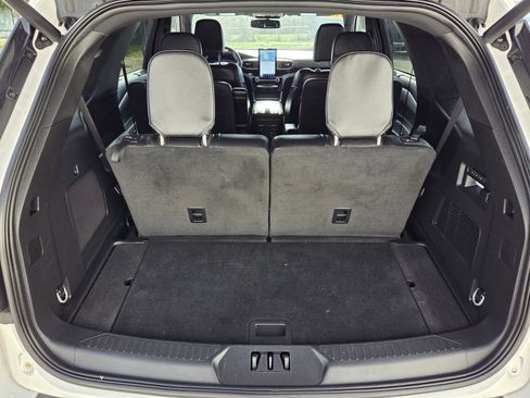 Used 2023 Ford Explorer ST w/ Equipment Group 401A image 9