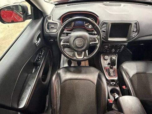 Used 2020 Jeep Compass Trailhawk AWD/4WD image 15
