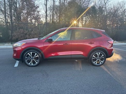 Certified 2022 Ford Escape SE w/ SE Sport Appearance Package image 2