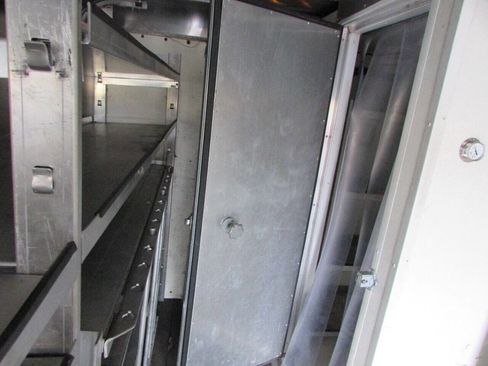 Used 2012 Ford E-450 and Econoline 450 Super Duty w/ PWR Locks & Windows Group image 39