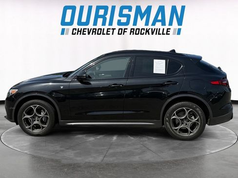 Used 2022 Alfa Romeo Stelvio Ti AWD/4WD image 3