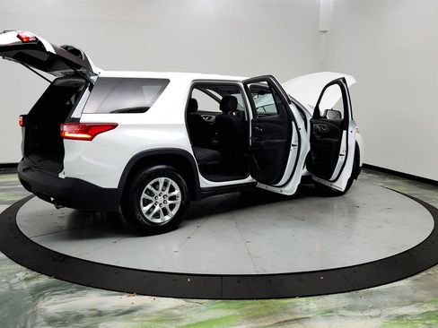 Used 2019 Chevrolet Traverse LS FWD image 11