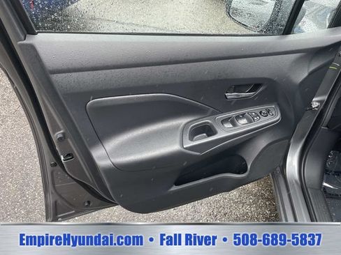 Used 2025 Nissan Versa SV w/ Trunk Package FWD image 15