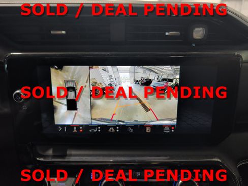 Used 2025 GMC Sierra 2500 AT4X AWD/4WD image 17