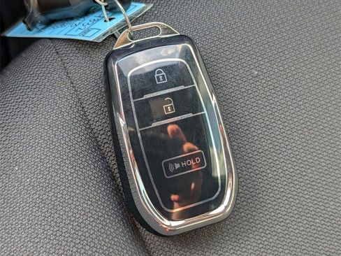 Used 2023 Toyota Corolla SE image 30