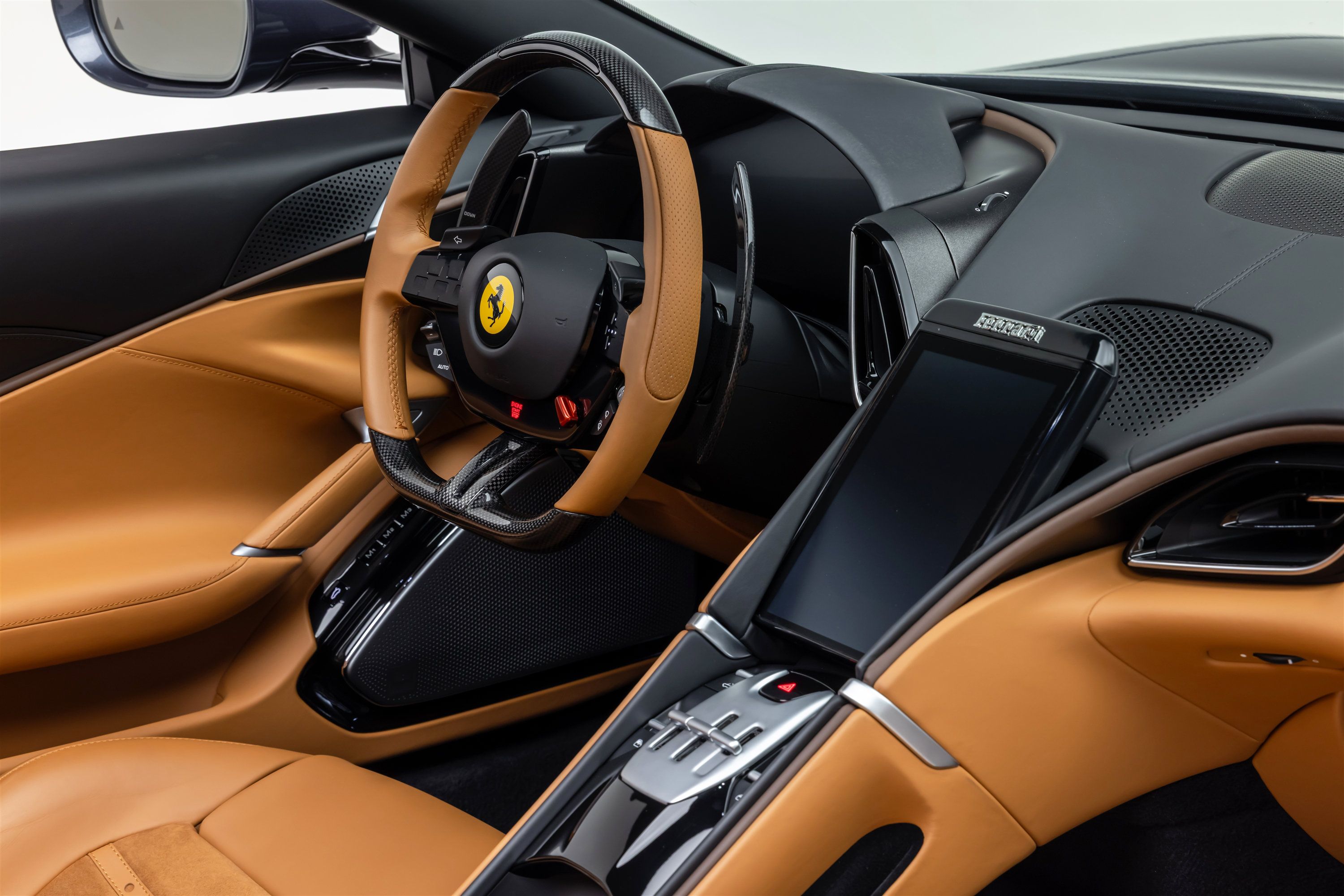 Certified 2025 Ferrari Roma Spider RWD image 30