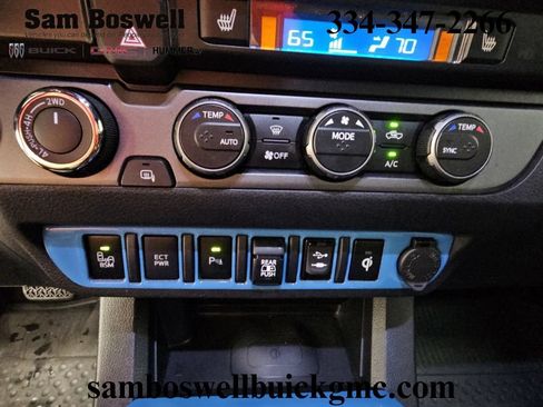 Used 2019 Toyota Tacoma TRD Sport AWD/4WD image 17