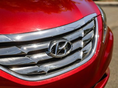 Used 2011 Hyundai Sonata Limited w/ Navigation Pkg 5 FWD image 10
