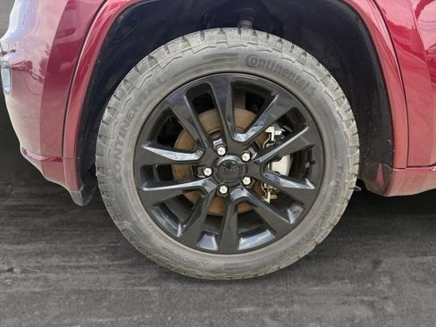 Used 2022 Jeep Grand Cherokee Laredo X RWD image 9