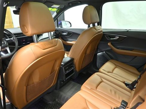 Used 2021 Audi Q7 2.0T Premium Plus w/ Executive Package image 14