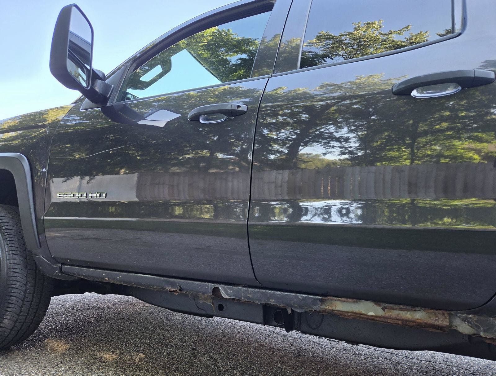 Used 2015 Chevrolet Silverado 2500 LT w/ LT Convenience Package AWD/4WD image 4