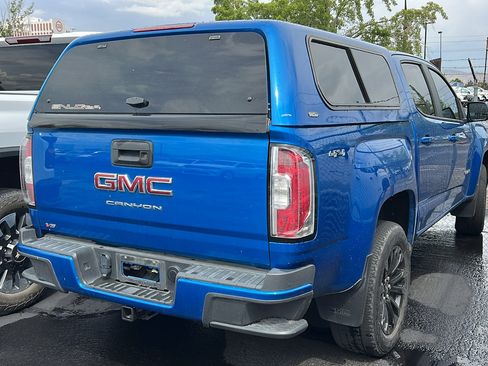 Used 2022 GMC Canyon Elevation w/ Elevation Premium Package AWD/4WD image 3