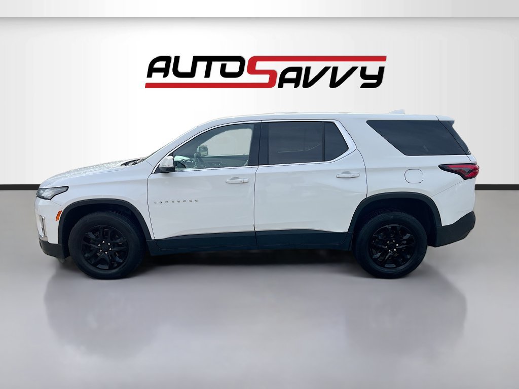 Used 2023 Chevrolet Traverse LS w/ Safety Package FWD image 4