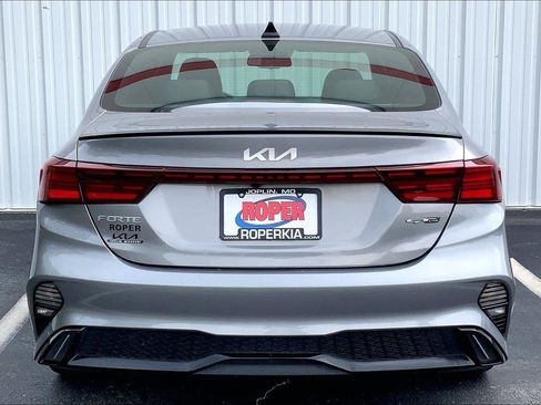 Used 2023 Kia Forte GT-Line w/ GT-Line Premium Package FWD image 4