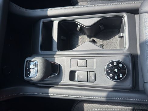 Certified 2025 Nissan Pathfinder S AWD/4WD image 22