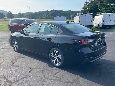 Used 2025 Subaru Legacy Premium AWD/4WD image 3