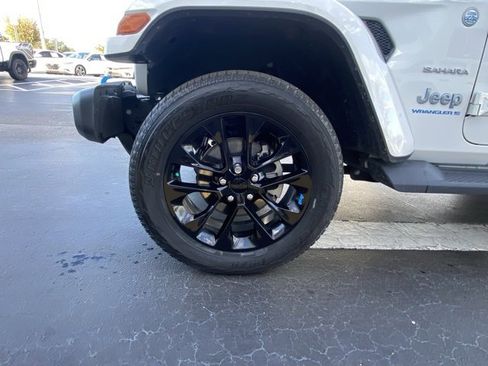 Used 2023 Jeep Wrangler Unlimited Sahara image 10