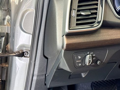 Used 2024 Audi Q5 e Premium Plus image 10