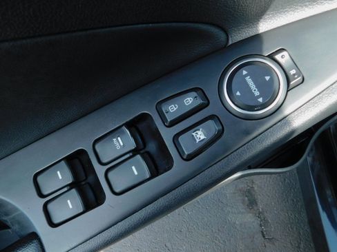 Used 2014 Hyundai Sonata Limited w/ Technology Package 05 image 25