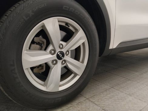 Used 2023 Kia Sorento LX FWD image 31