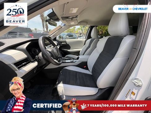 Used 2025 Mitsubishi Outlander SE FWD image 13