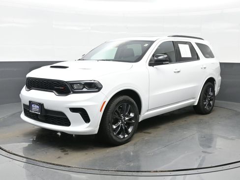 Used 2024 Dodge Durango GT image 2