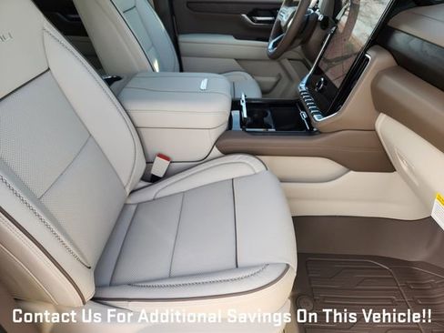 New 2026 GMC Yukon XL Denali w/ Sun & Power Step Package AWD/4WD image 10