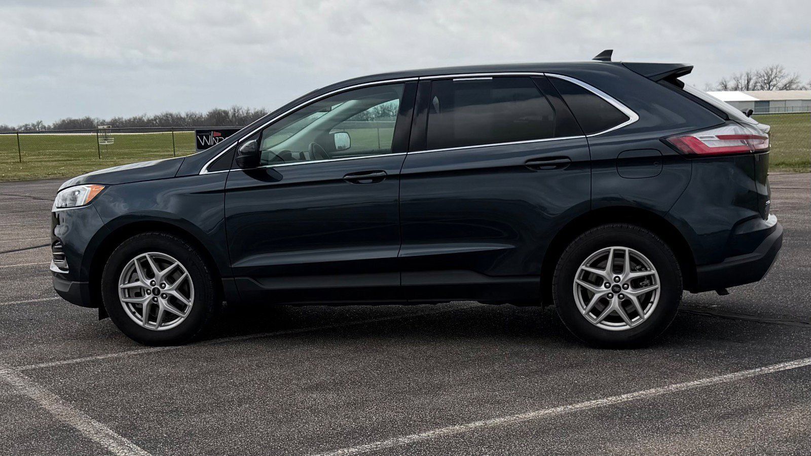 Certified 2024 Ford Edge SEL w/ Convenience Package AWD/4WD image 11