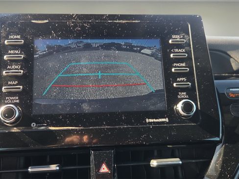 Used 2021 Toyota Camry SE image 21