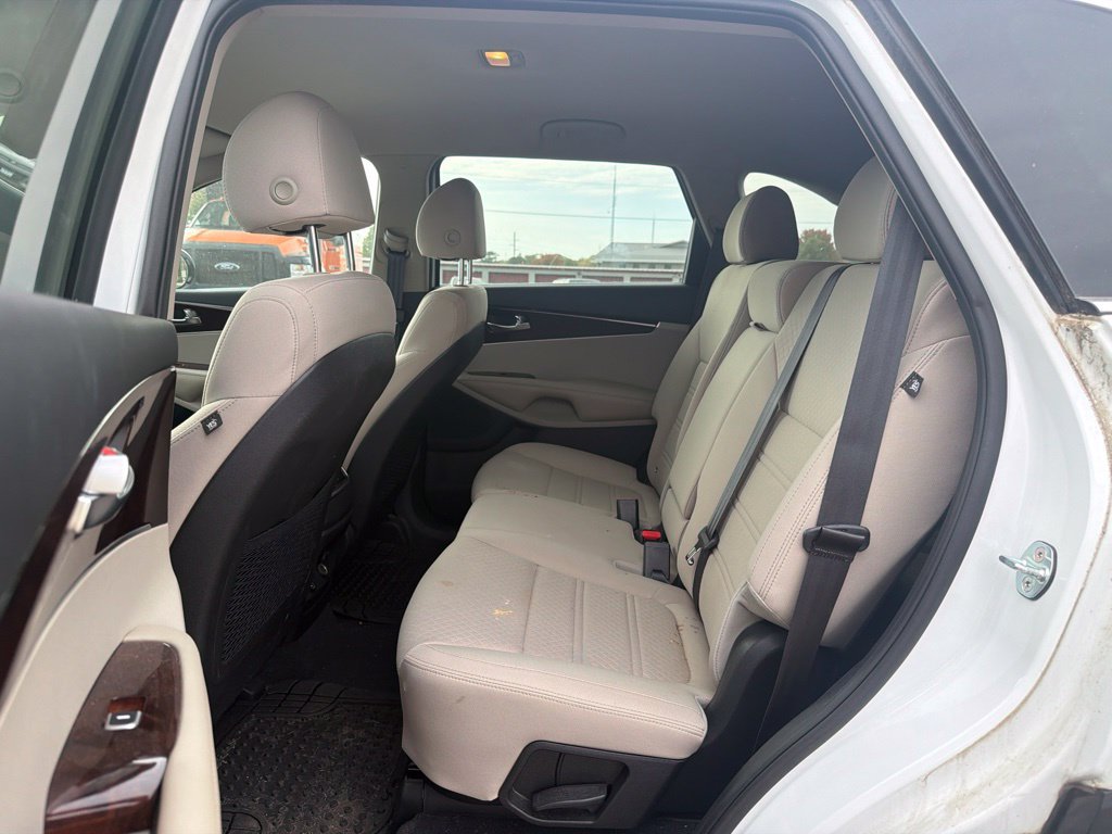 Used 2018 Kia Sorento LX AWD/4WD image 8