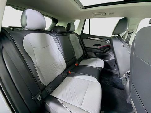 New 2026 Volkswagen Tiguan SE AWD/4WD image 28