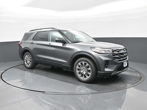 New 2026 Ford Explorer Active w/ Active Comfort Package image 1