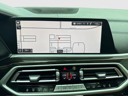 Used 2021 BMW X7 xDrive40i w/ Premium Package 2 AWD/4WD image 25