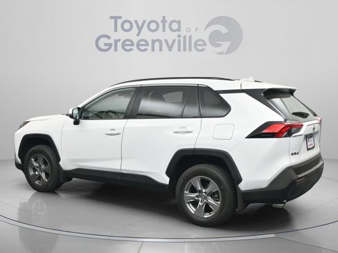 Used 2024 Toyota RAV4 XLE w/ Convenience Package image 7