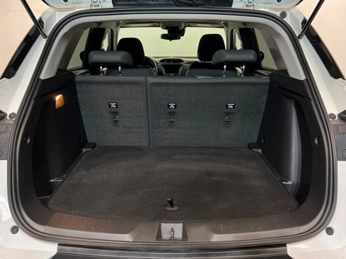 Used 2023 Chevrolet TrailBlazer LT FWD image 23