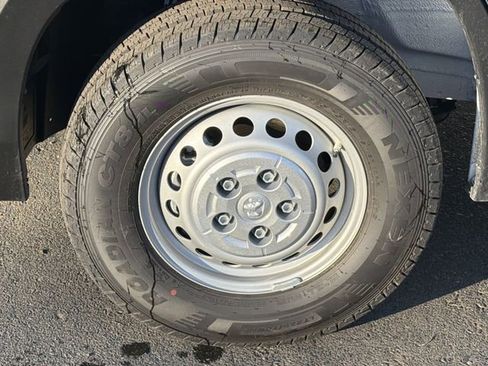 New 2026 RAM ProMaster 2500 w/ Convenience Group image 15