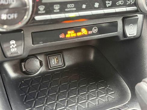 Certified 2025 Toyota RAV4 XLE image 35