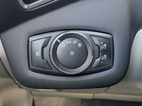 Used 2013 Ford C-MAX SEL image 36