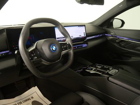 Certified 2024 BMW i5 eDrive40i w/ M Sport Package RWD image 12