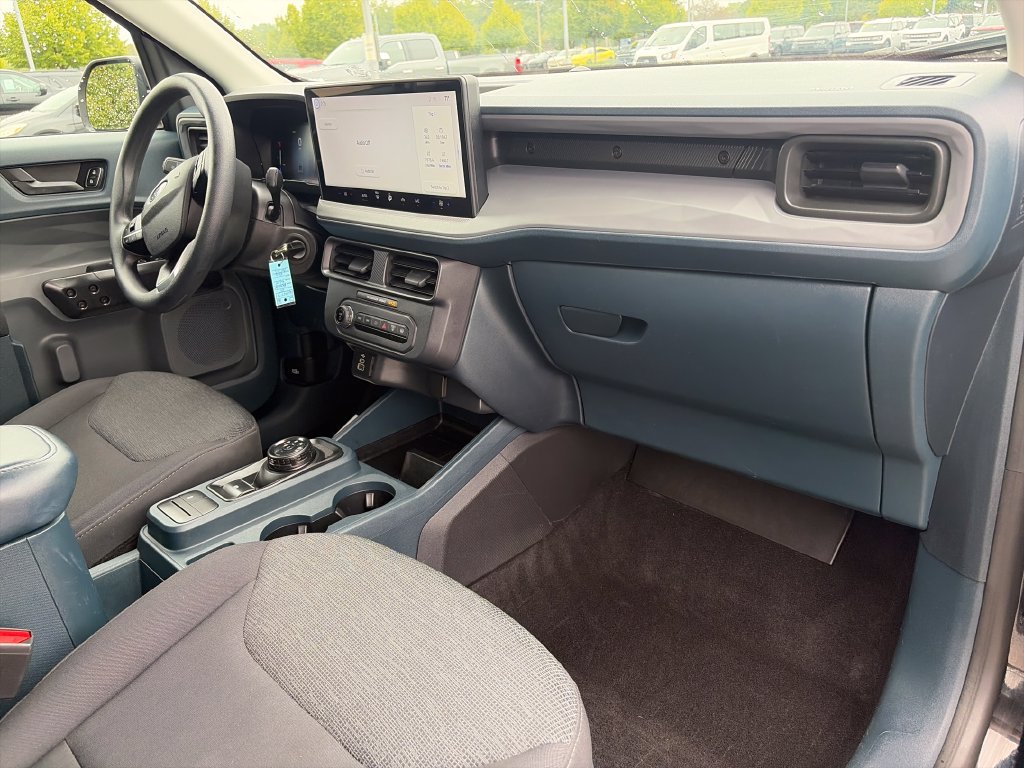 Used 2025 Ford Maverick XL FWD image 11